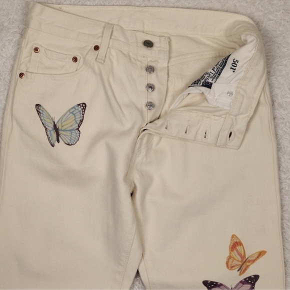 Levi’s 501 White Butterfly High waist Stright Leg Denim Jeans Women Size 26/28 - Picture 3 of 4
